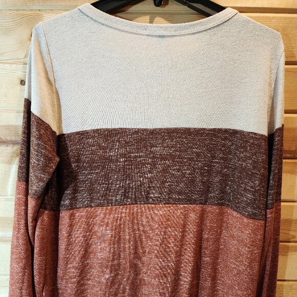 Pink Clover XL Colorblock Long Sleeve Top – Soft Lightweight Knit - Picture 3 of 5